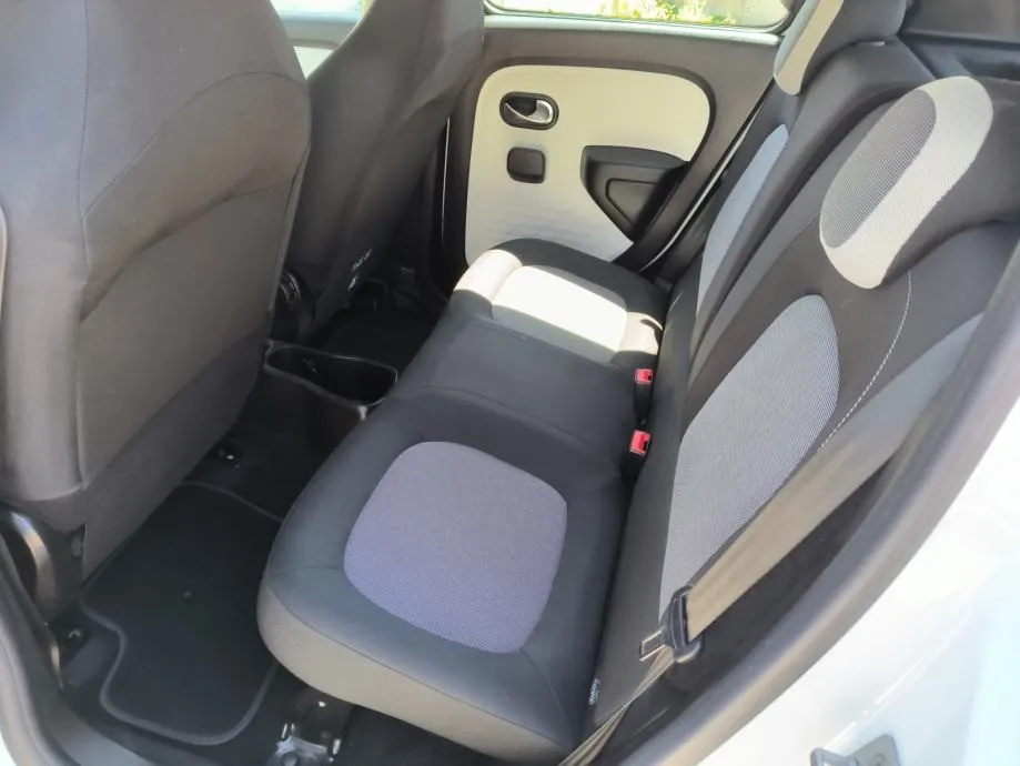renault twingo 1.0 limited, servisna, jamstvo, reg. 1 godinu - slika 14