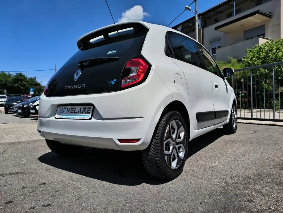 renault twingo 1.0 limited, servisna, jamstvo, reg. 1 godinu - slika 9