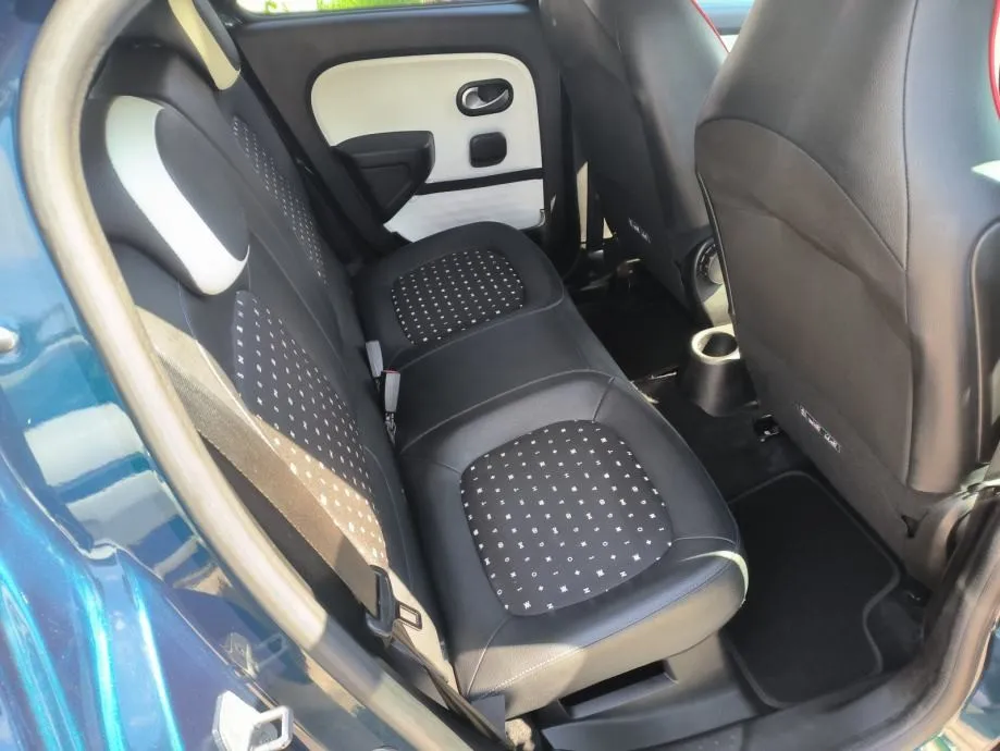 renault twingo 1.0 signature, servisna, jamstvo, reg. 1 godinu - slika 17