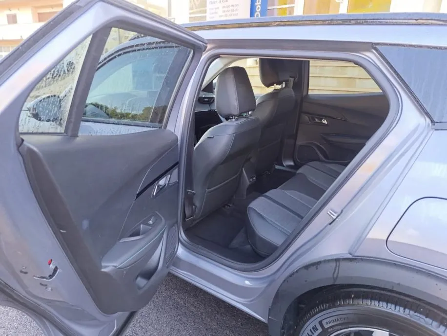 peugeot 2008 1,2 puretech - slika 8