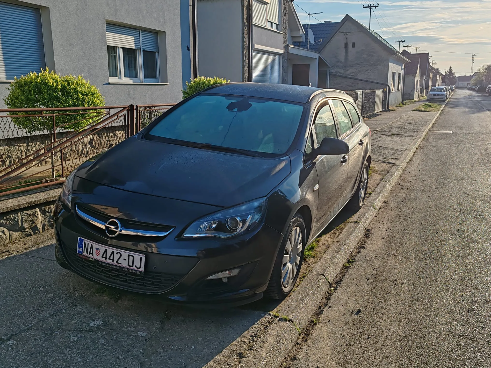 prodajem opel astra1.6 cdti - slika 2
