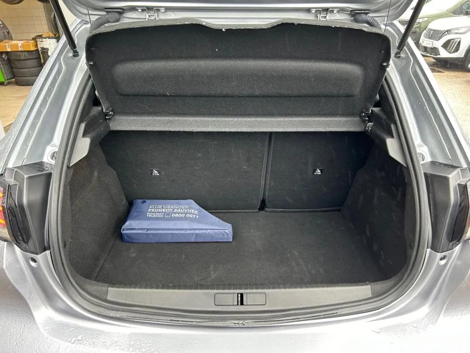 peugeot 208 allure 100 2025 - gratis registracija + 4 zimske gume! - slika 23