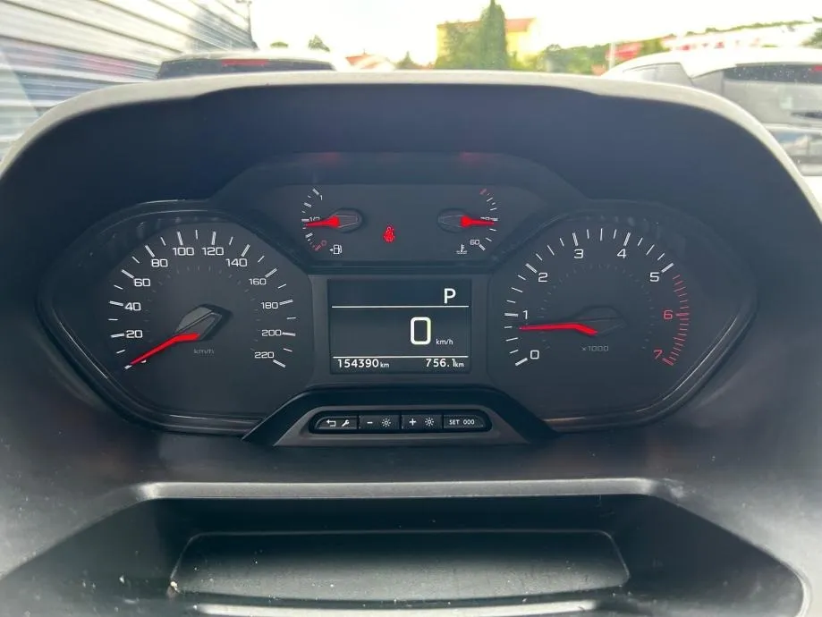peugeot partner 1.5 hdi - n1 - automatik - 2020 - kamera - navi !!! - slika 16