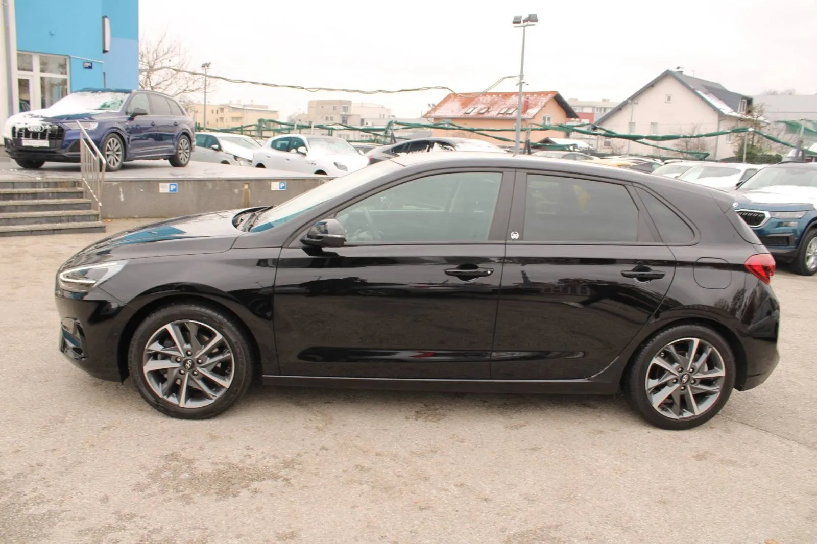 hyundai i30 1.0 t-gdi automatik *led, navigacija, kamera* - slika 8