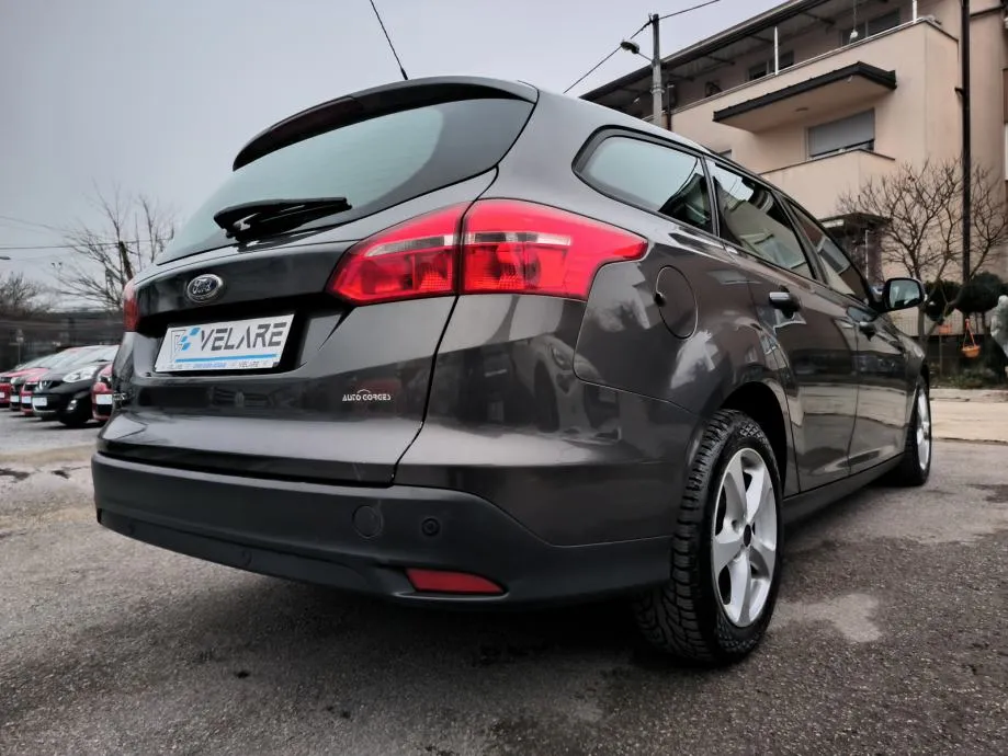 ford focus 1.5 tdci 105 ks, v. servis, jamstvo, reg. 1 godinu - slika 8