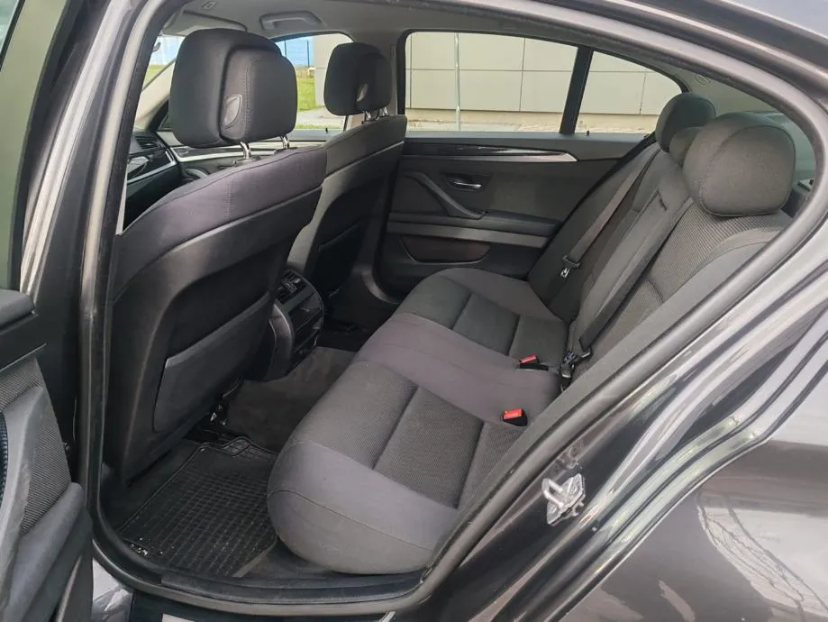 bmw serija 5 520d automatik, 2011g, 274000 km, kartice 24/36 rata - slika 8