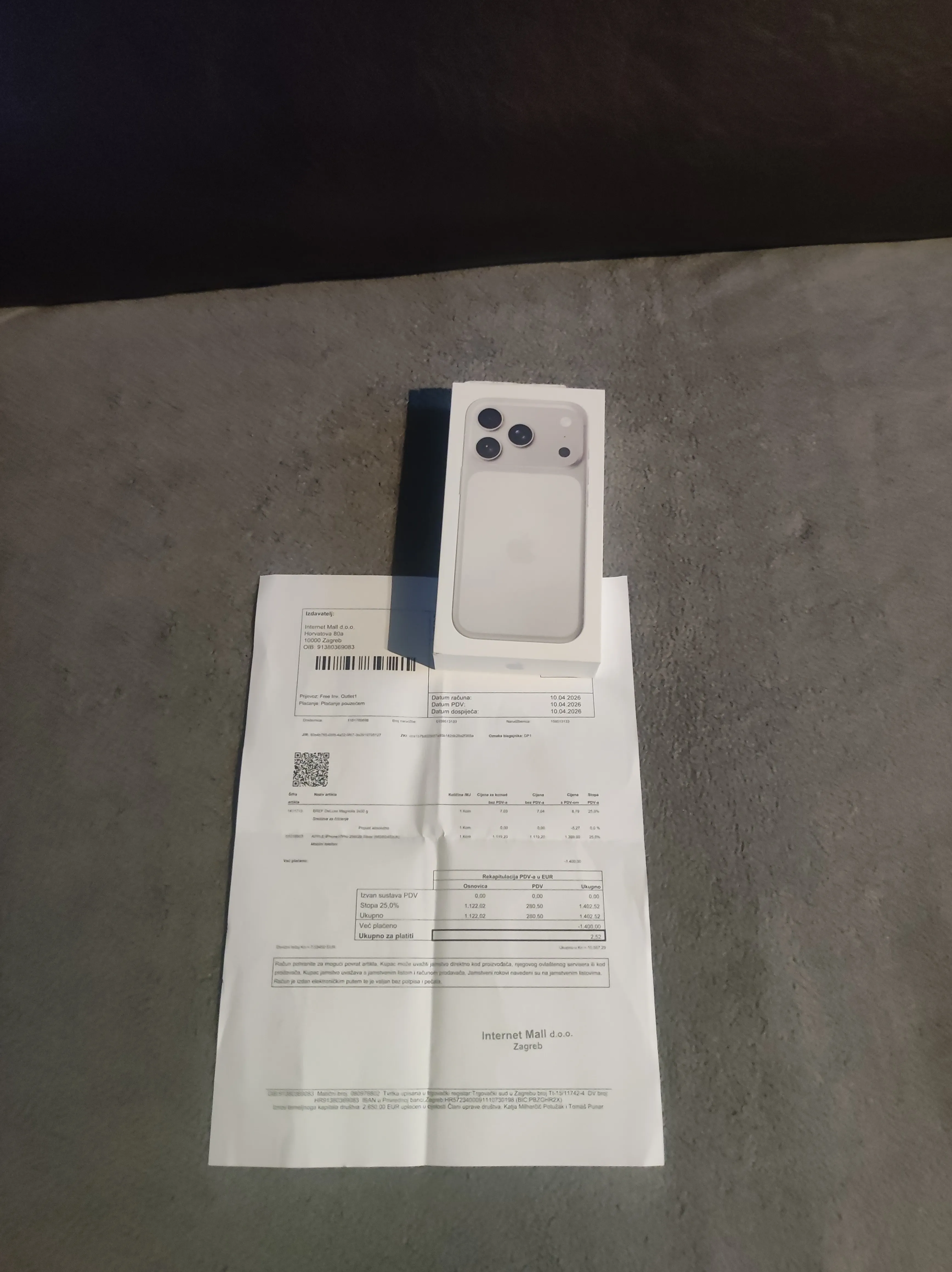 Iphone 17 Pro Silver Zapakirano Sa Računom - Velika Gorica