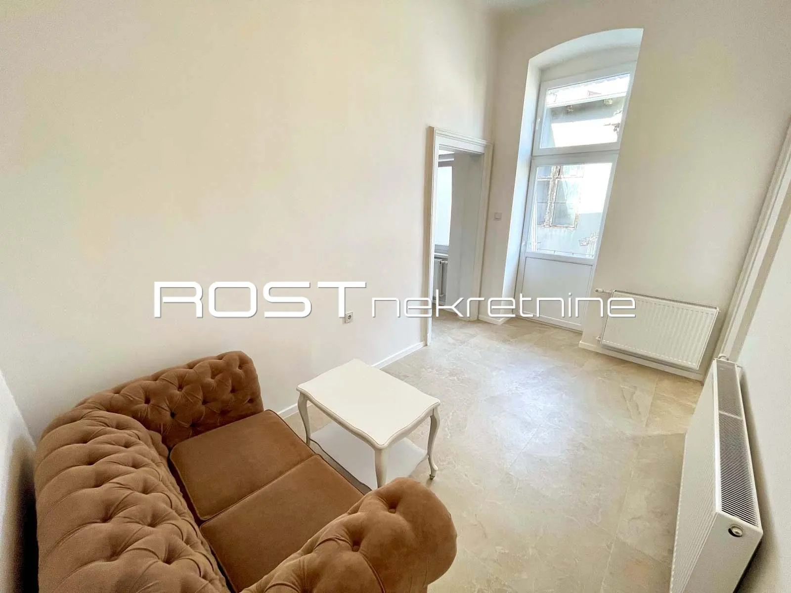 centar - trg petra svačića - 97 m2, 4-sobni + balkon - sve novo - slika 18