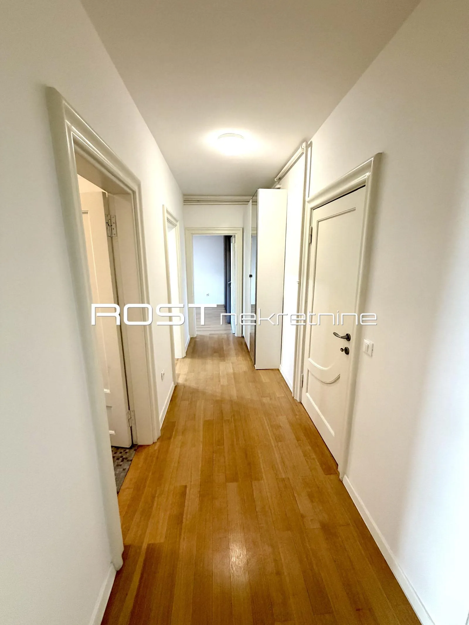 šalata - 160 m2, 4-sobni + 4 balkona + garaža + 3 parkinga - lux - slika 16