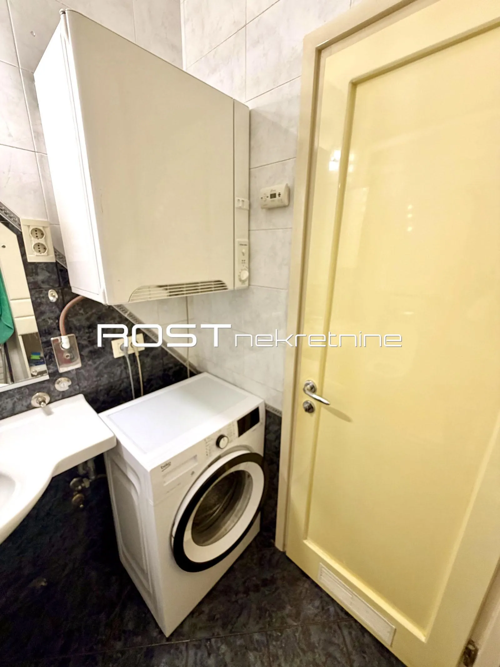 centar - savska cesta - 70 m2, 3-sobni + balkon - atraktivni - slika 24