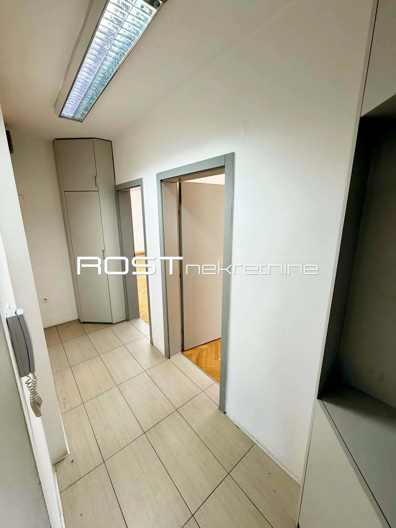 kvaternikov trg - heinzelova - 100 m2, 4-sobni + parking - slika 23