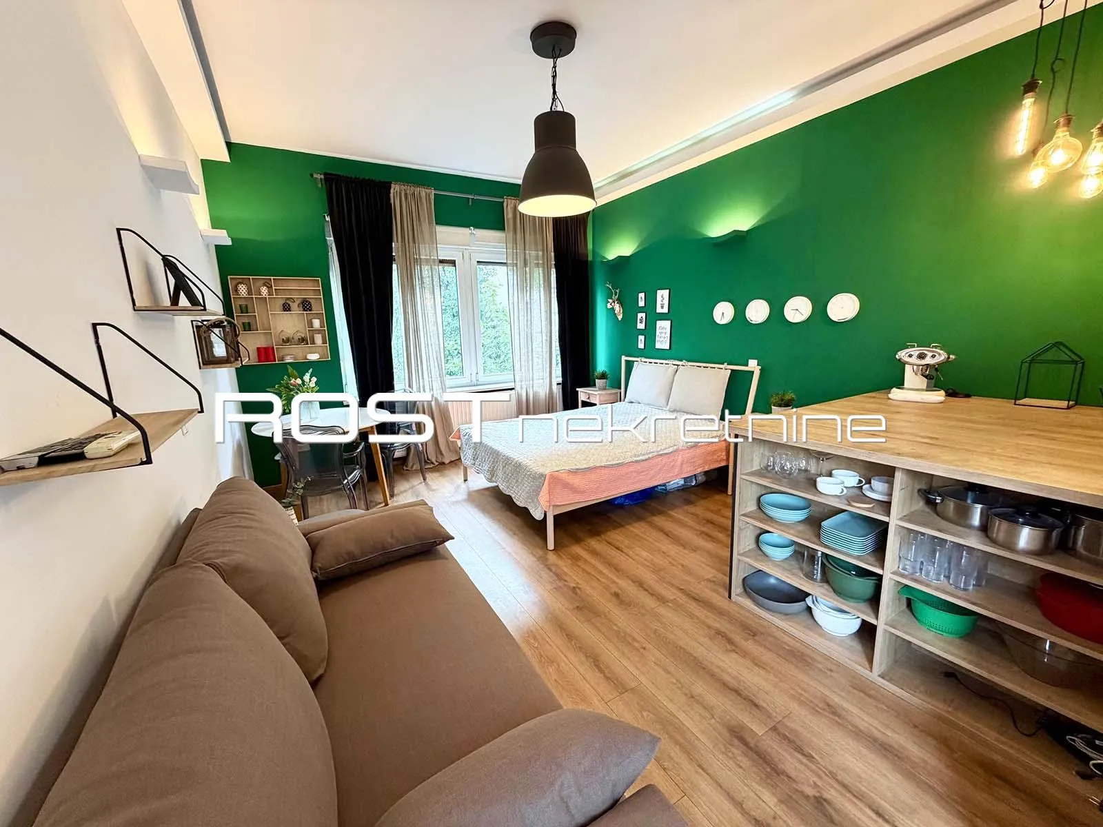 martićeva - kod bauerove i malog vatikana - 34 m2 - dizajnerski studio - slika 2