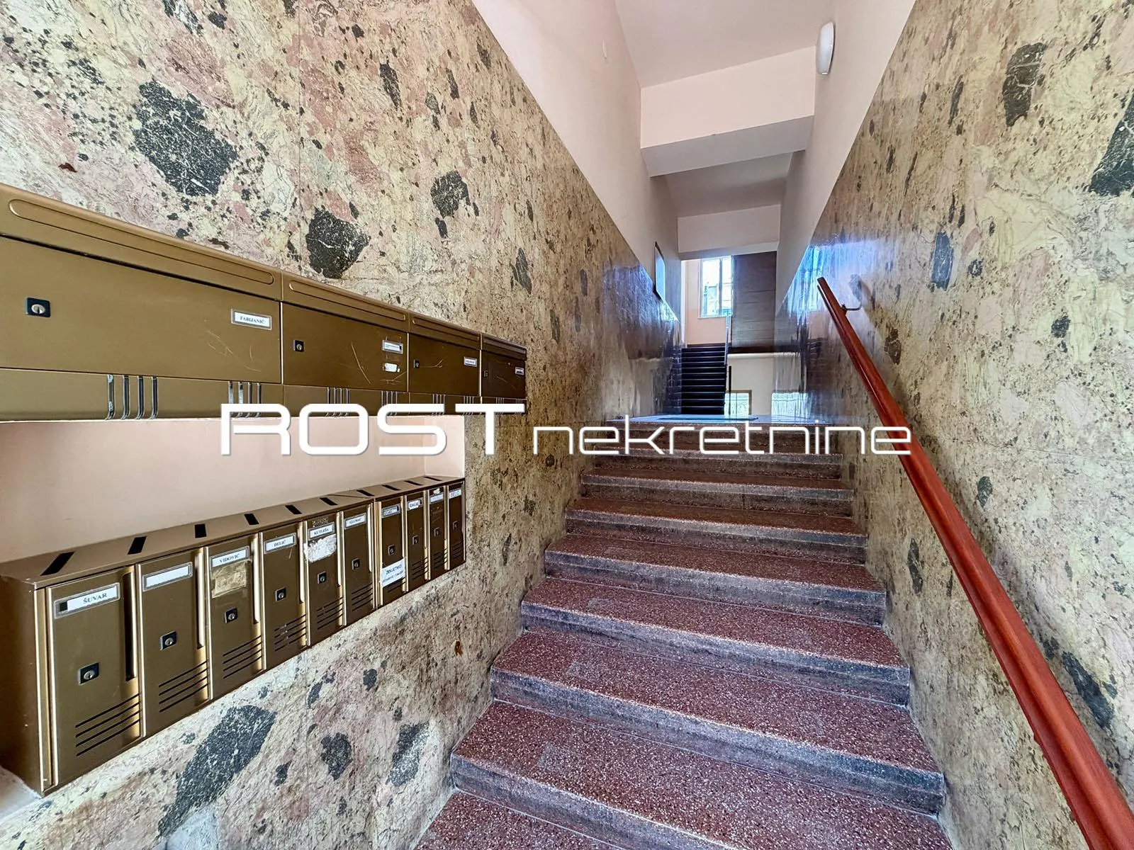 kvaternikov trg - martićeva - 50 m2, 2-sobni + balkon - luksuzni - slika 26
