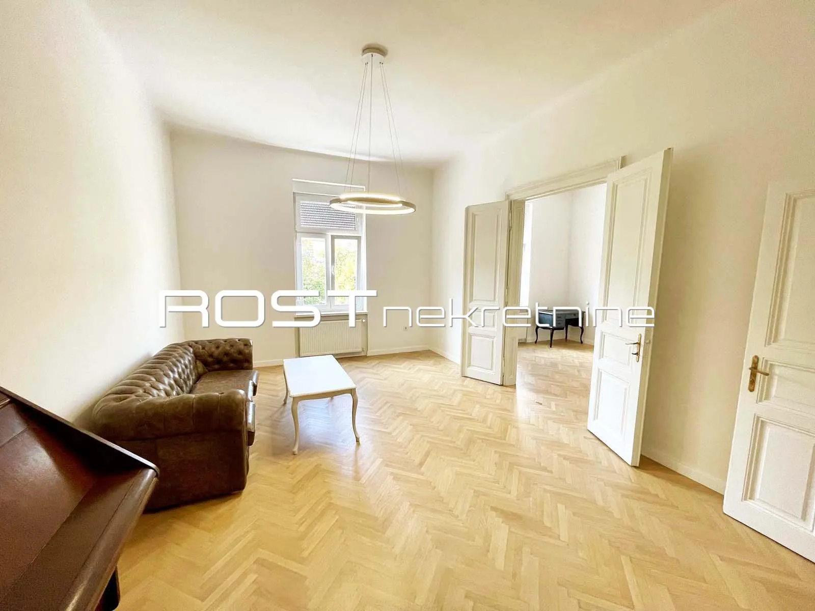 centar - trg petra svačića - 97 m2, 4-sobni + balkon - sve novo - slika 6