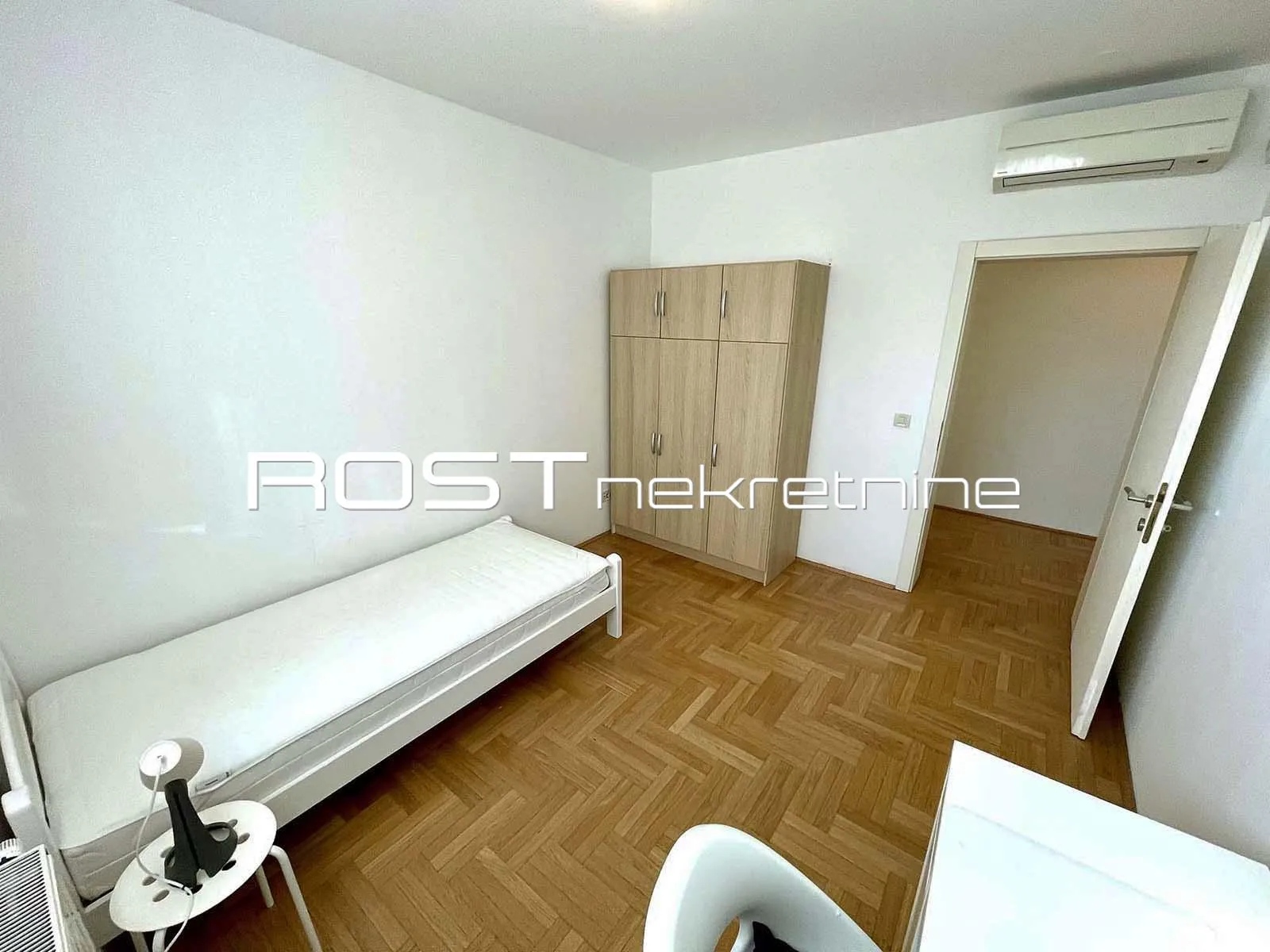 bukovačka cesta - 96 m2, 3-sobni + terasa + parking - atraktivni - slika 17