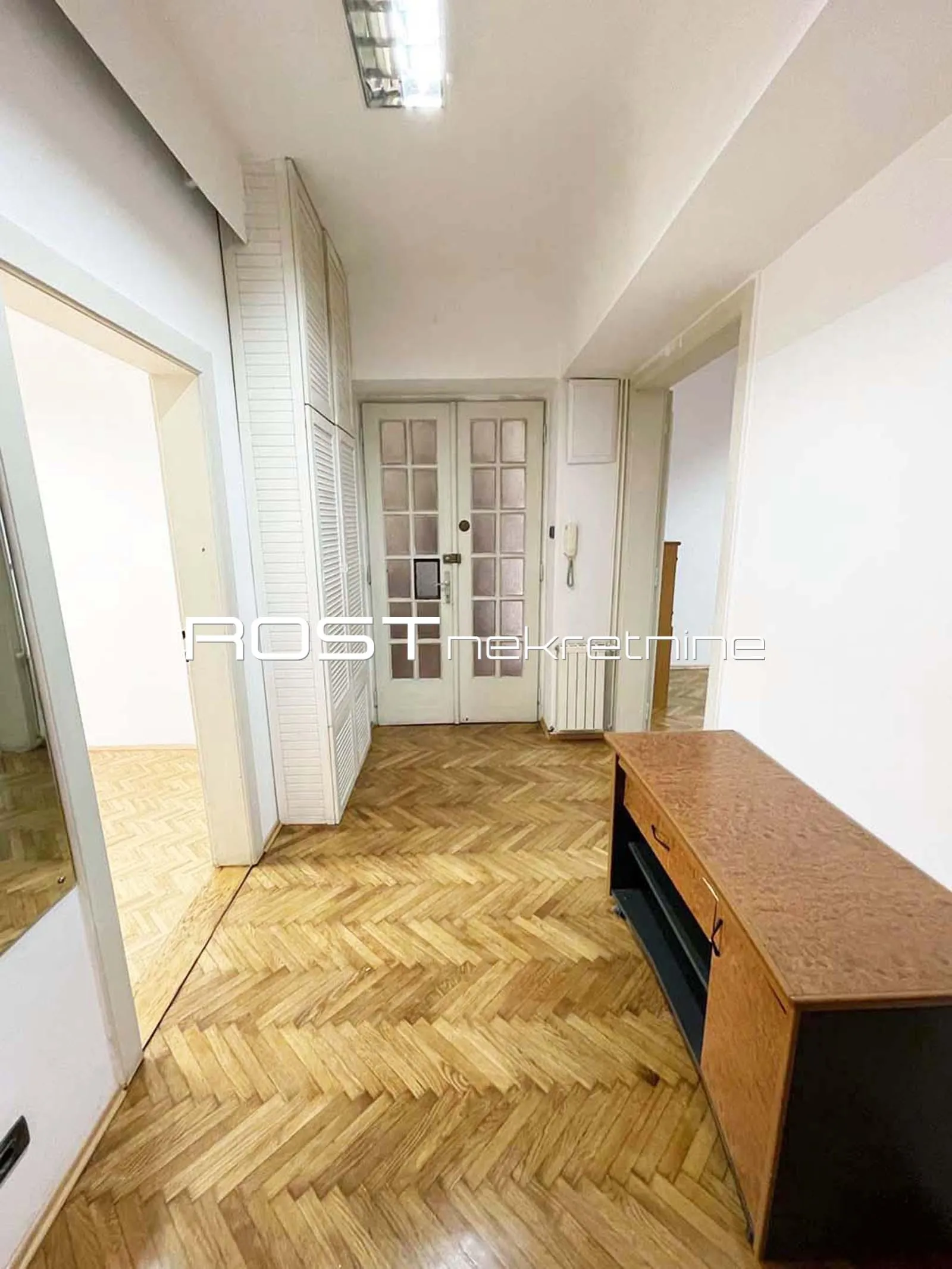 centar - laginjina - 76 m2, 4-sobni + balkon - namješten - novouređeni - slika 17