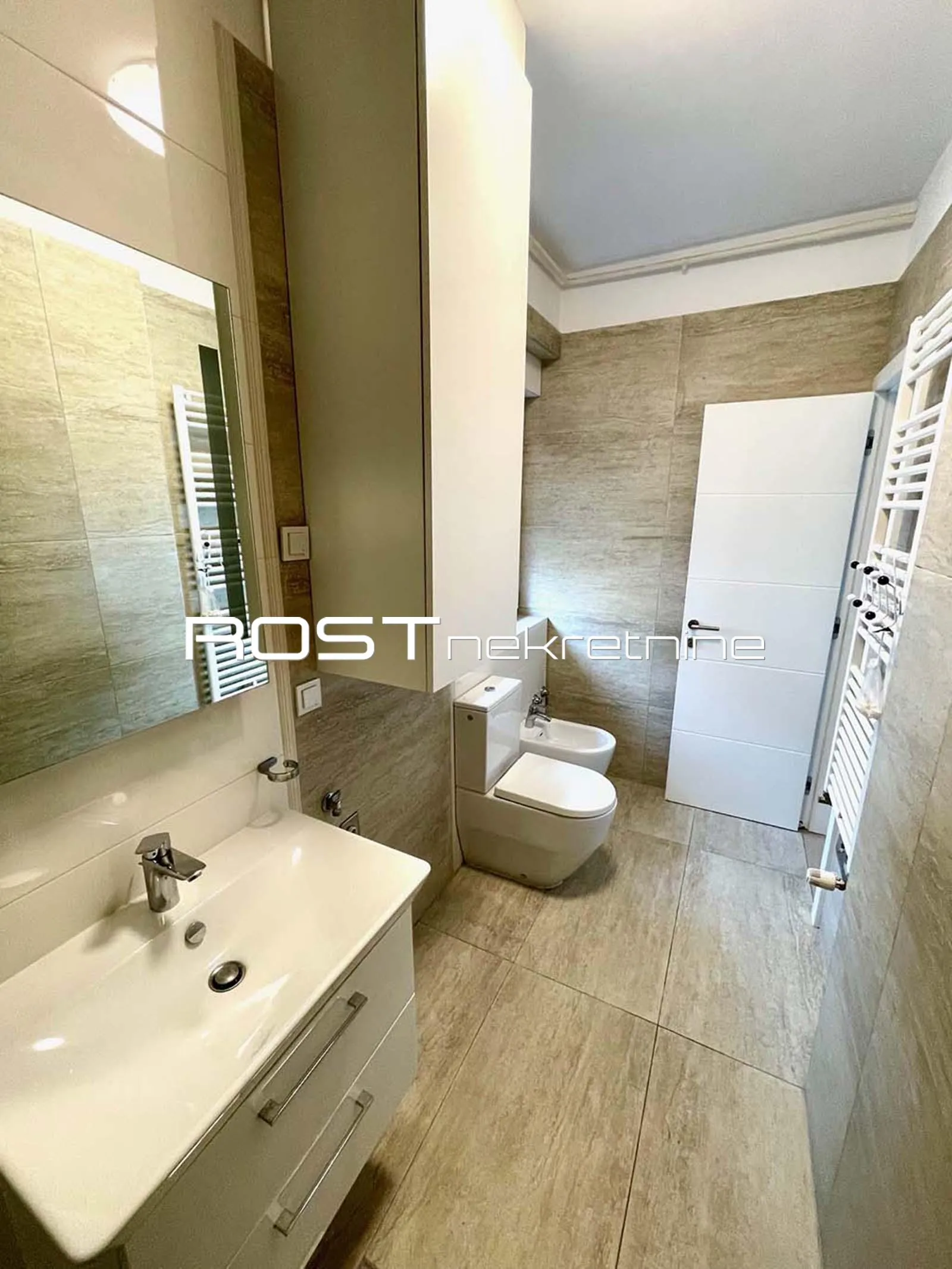 maksimir - srebrnjak - 200 m2, 5-sobni+ terasa+ garaža + parking - lux - slika 14
