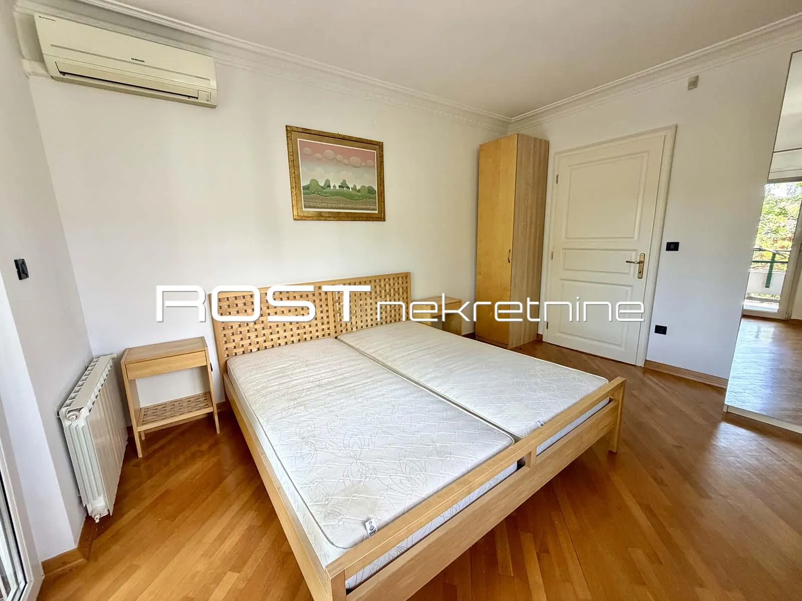 britanski trg - goljak - 120 m2, 3-sobni + terasa + vrt + garaža - slika 14