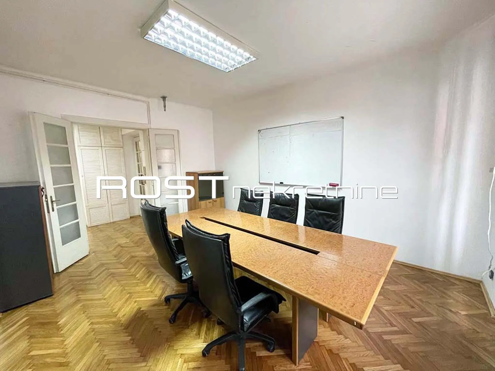 centar - laginjina - 76 m2, 4-sobni + balkon - namješten - novouređeni - slika 5