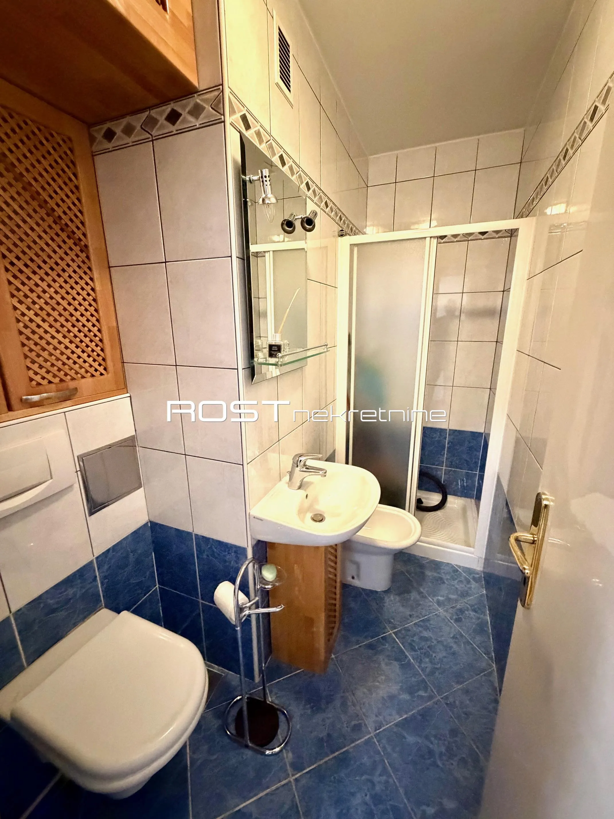 centar - iblerov trg - 105 m2, 4-sobni - novouređeni poslovni prostor - slika 17