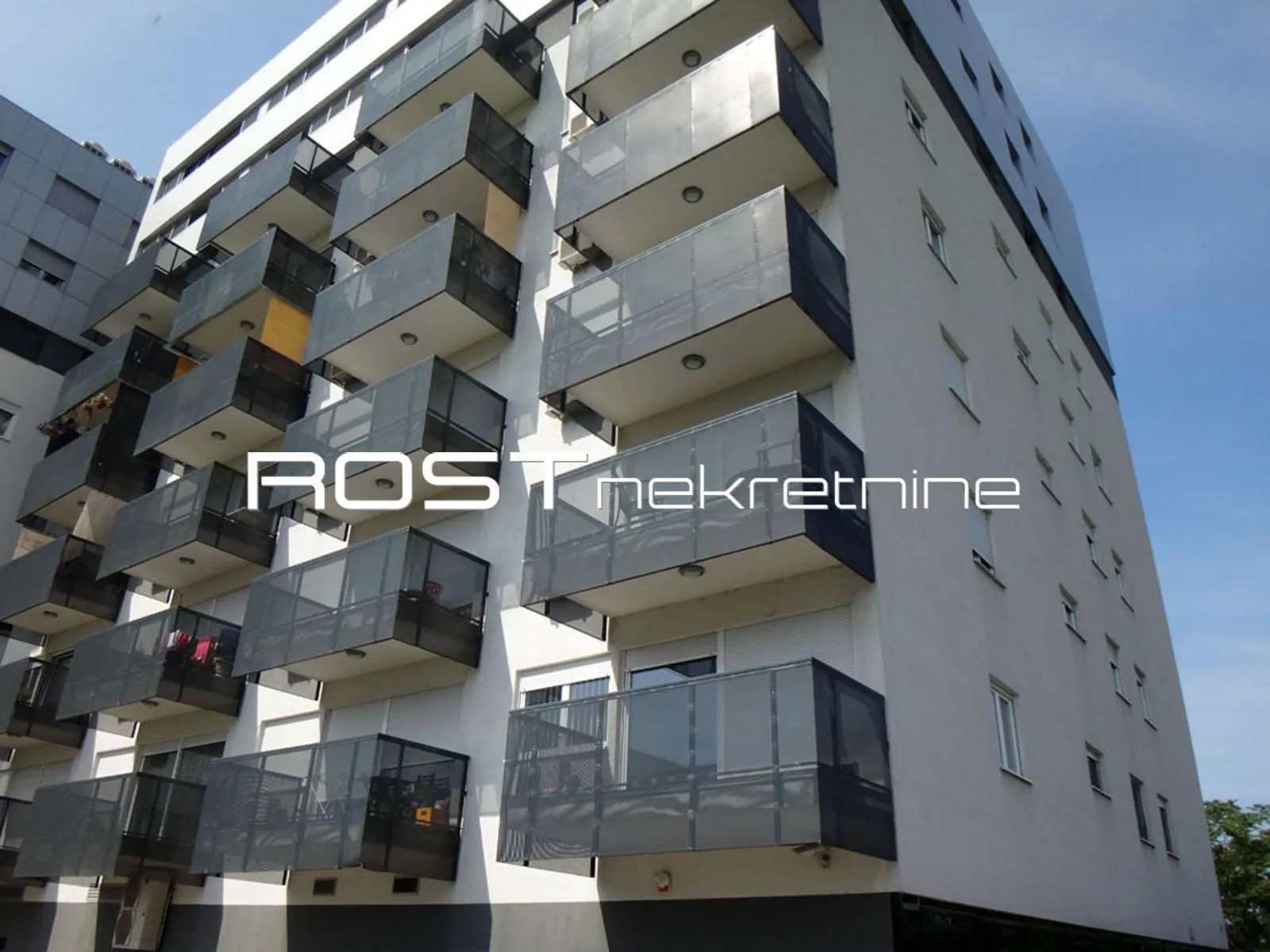 RADNIČKA - Zaharova - 48 m2, 2-sobni + TERASA + GARAŽA - atraktivni - Zagreb