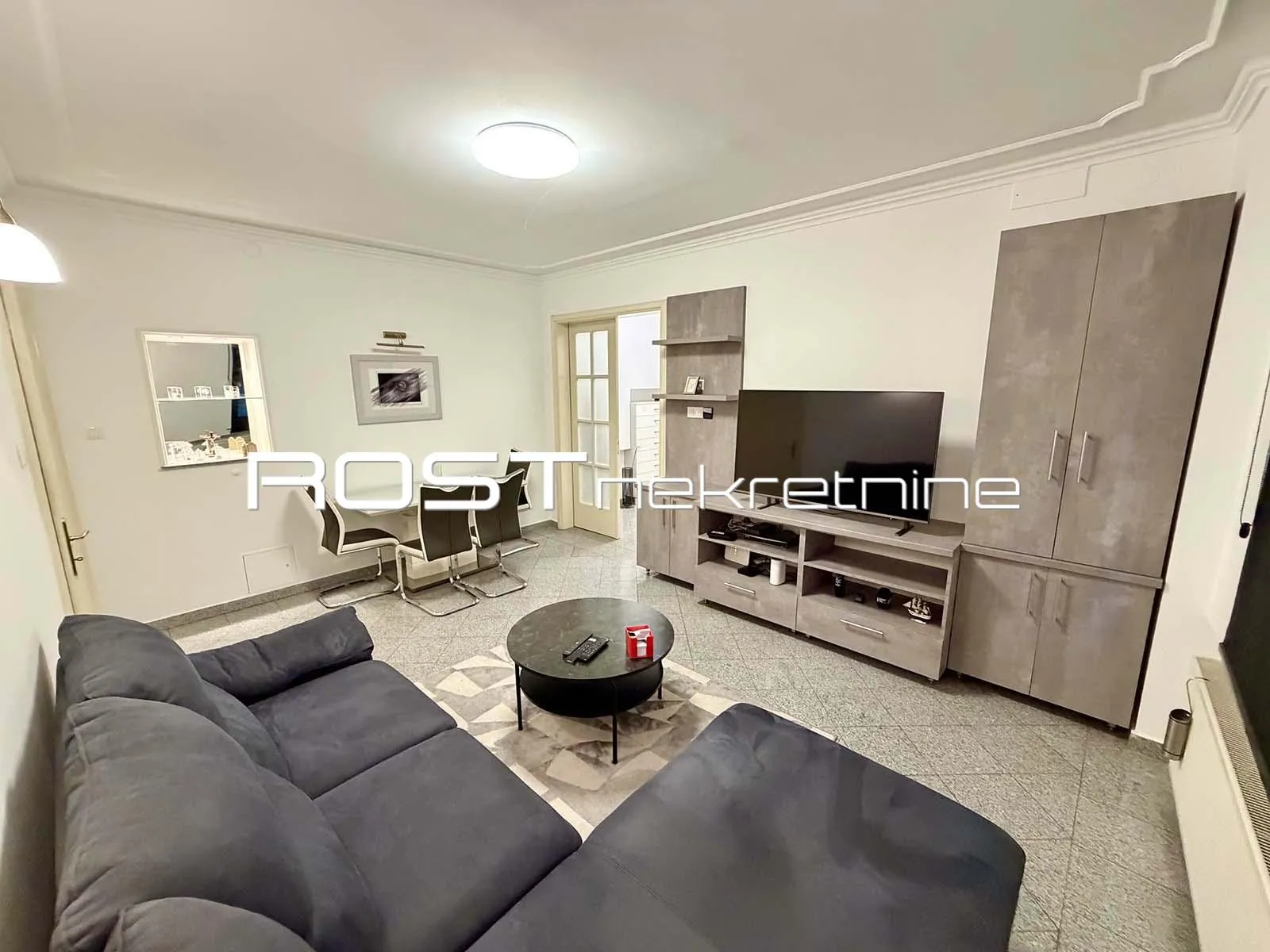 STROGI CENTAR - Frankopanska - 63 m2, 3-sobni - novouređeni stan - Zagreb
