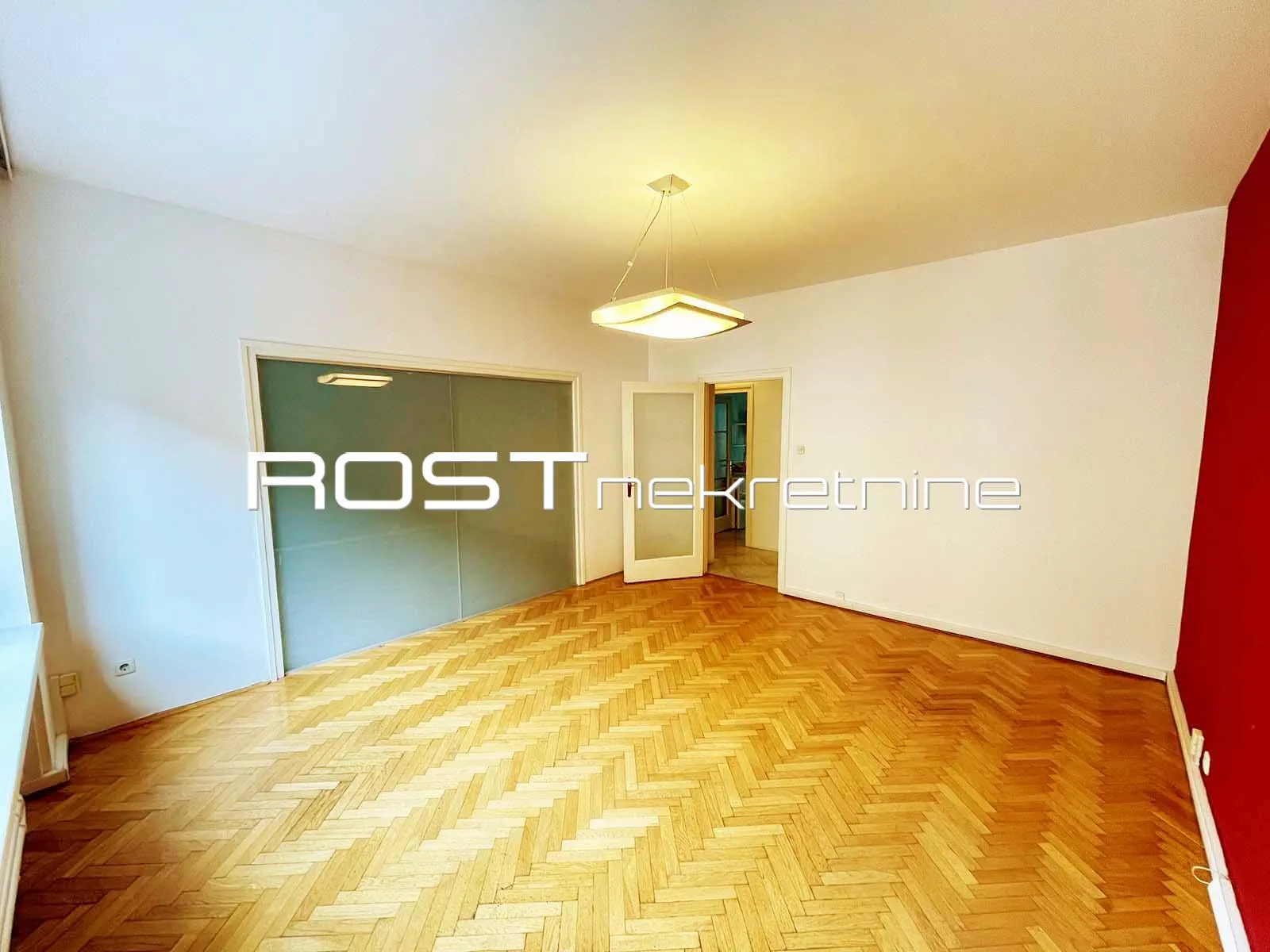 trg bana jelačića - 100 m2, 4-sobni + balkon - nenamješteni ured - slika 14
