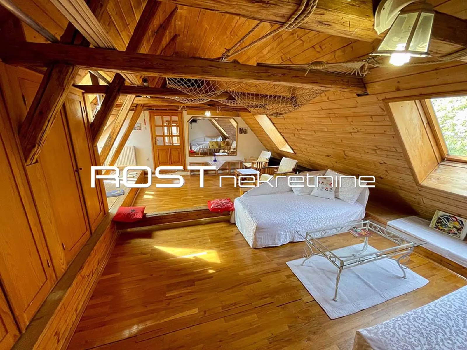 TRG BANA JELAČIĆA - Radićeva - 110 m2, 3-sobni - atraktivno potkrovlje - Zagreb
