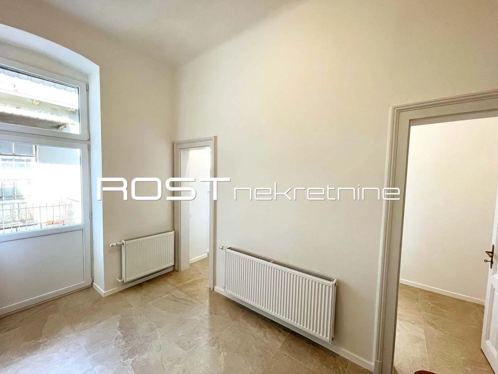 centar - trg petra svačića - 97 m2, 4-sobni + balkon - sve novo - slika 19