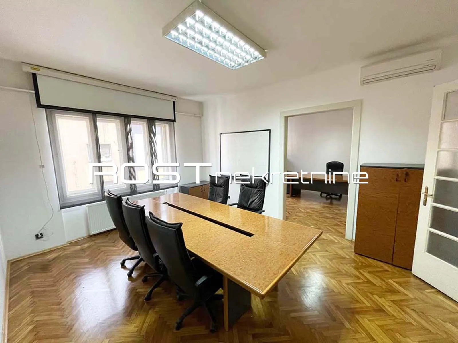 centar - laginjina - 76 m2, 4-sobni + balkon - namješten - novouređeni - slika 2