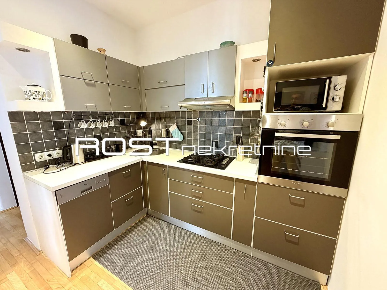 kvaternikov trg - martićeva - 50 m2, 2-sobni + balkon - luksuzni - slika 9
