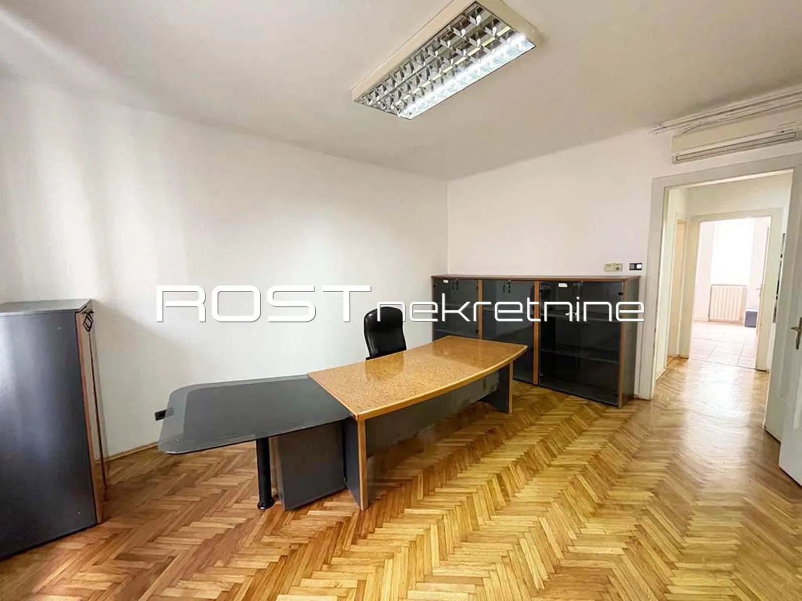 centar - laginjina - 76 m2, 4-sobni + balkon - namješten - novouređeni - slika 7