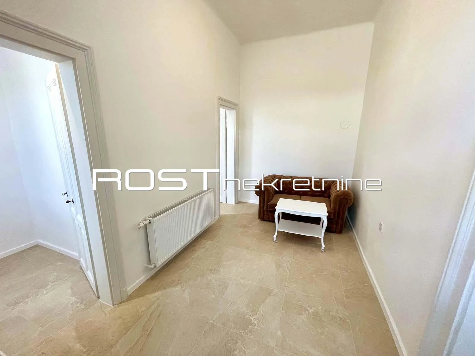 centar - trg petra svačića - 97 m2, 4-sobni + balkon - sve novo - slika 17