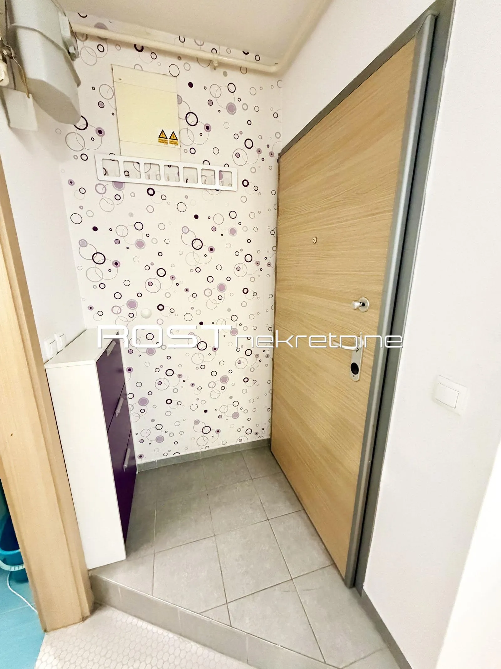 trešnjevka - trakošćanska - 42 m2, 2-sobni - novouređeni stan - slika 17