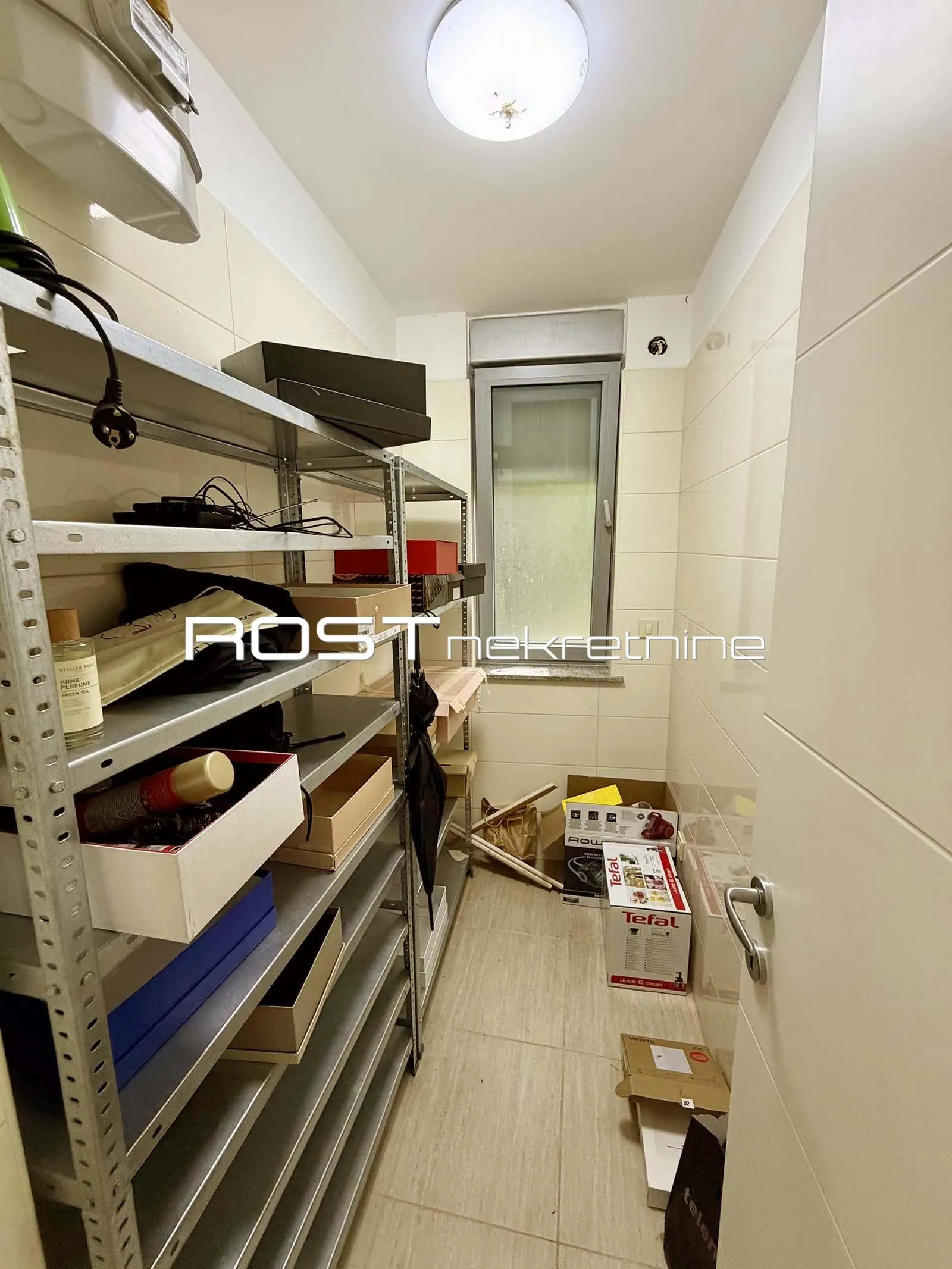 šestine - 196 m2, 4-sobni + 2 terase + garaža - atraktivna urbana vila - slika 29