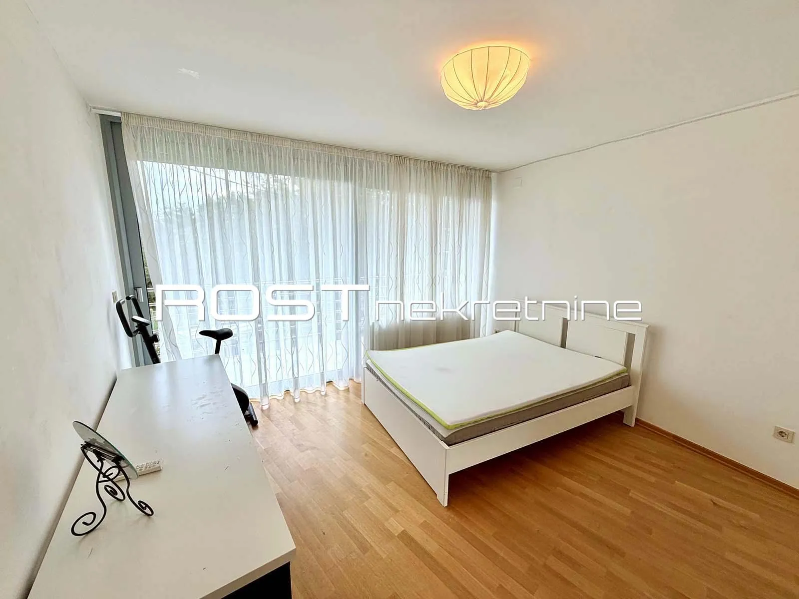 šestine - 196 m2, 4-sobni + 2 terase + garaža - atraktivna urbana vila - slika 14