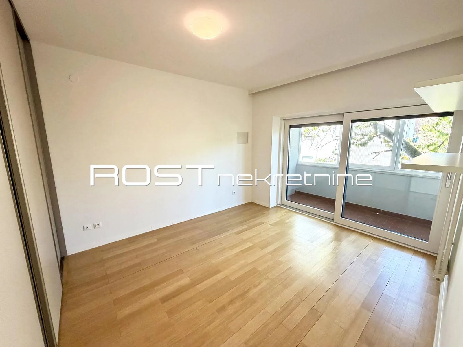 šalata - 160 m2, 4-sobni + 4 balkona + garaža + 3 parkinga - lux - slika 17