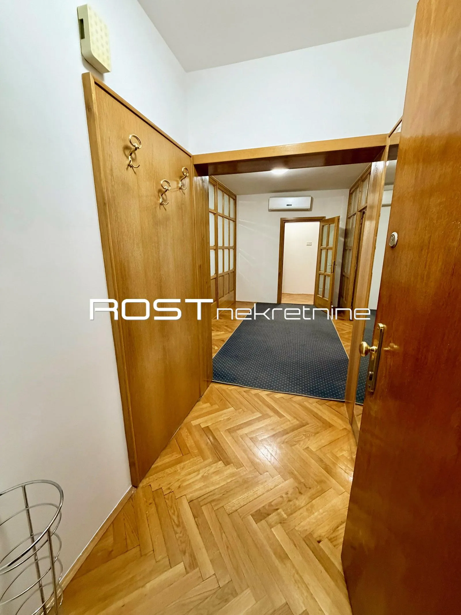 centar - iblerov trg - 105 m2, 4-sobni - novouređeni poslovni prostor - slika 18