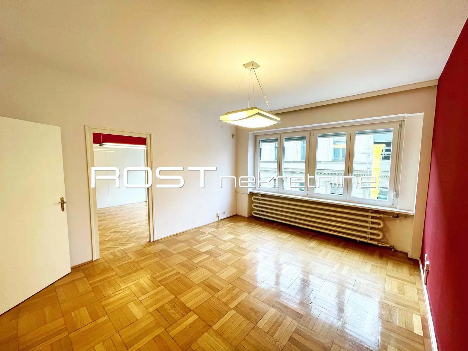 trg bana jelačića - 100 m2, 4-sobni + balkon - nenamješteni ured - slika 6