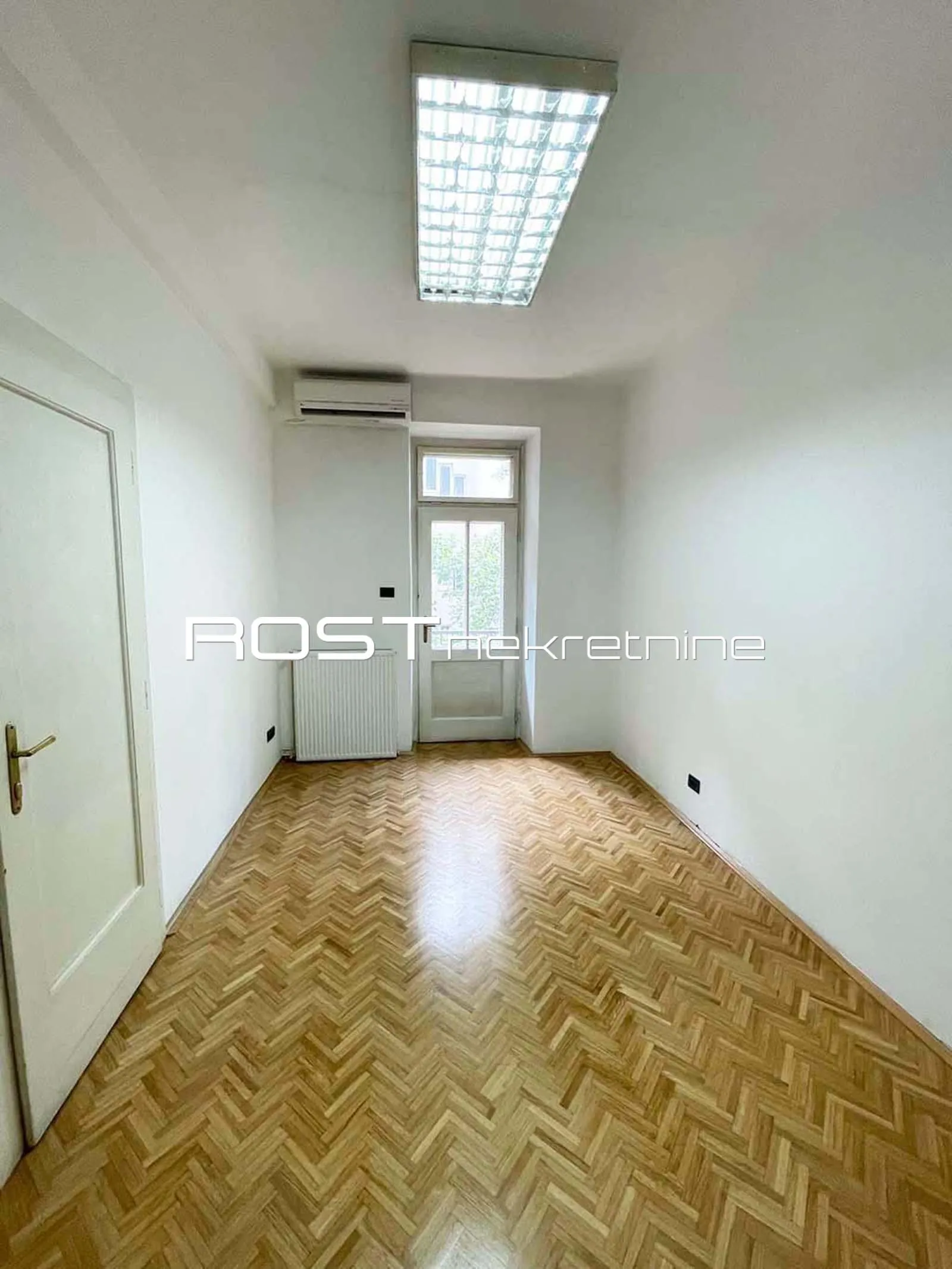 centar - laginjina - 76 m2, 4-sobni + balkon - namješten - novouređeni - slika 9