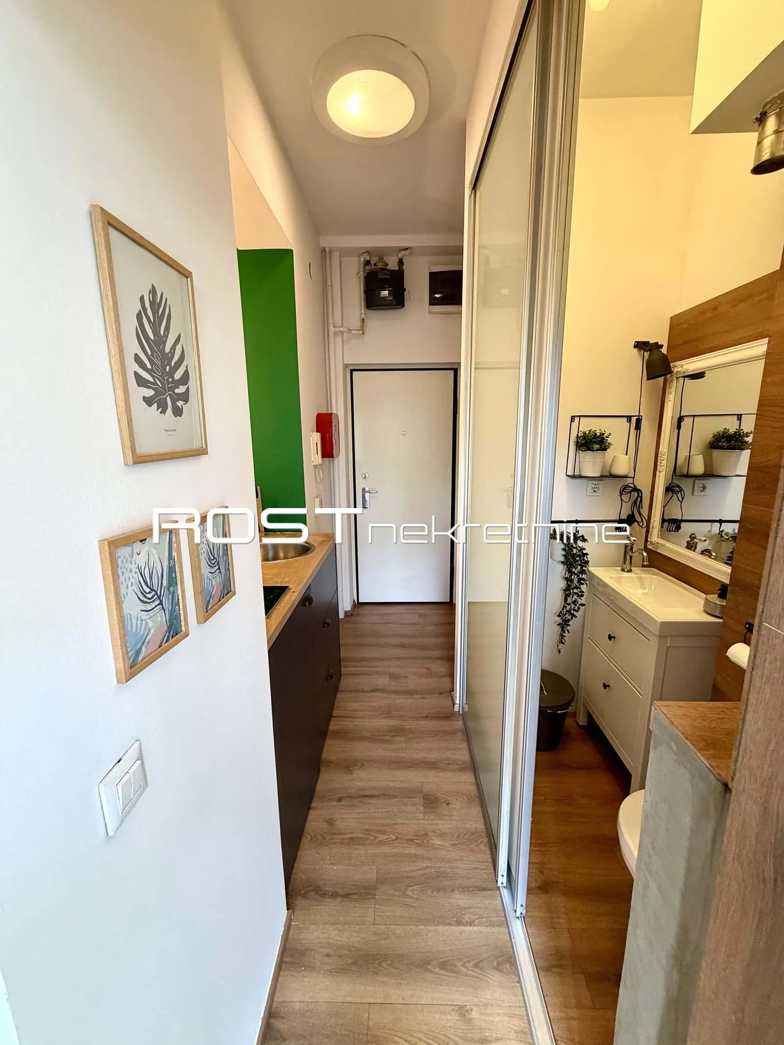 martićeva - kod bauerove i malog vatikana - 34 m2 - dizajnerski studio - slika 10