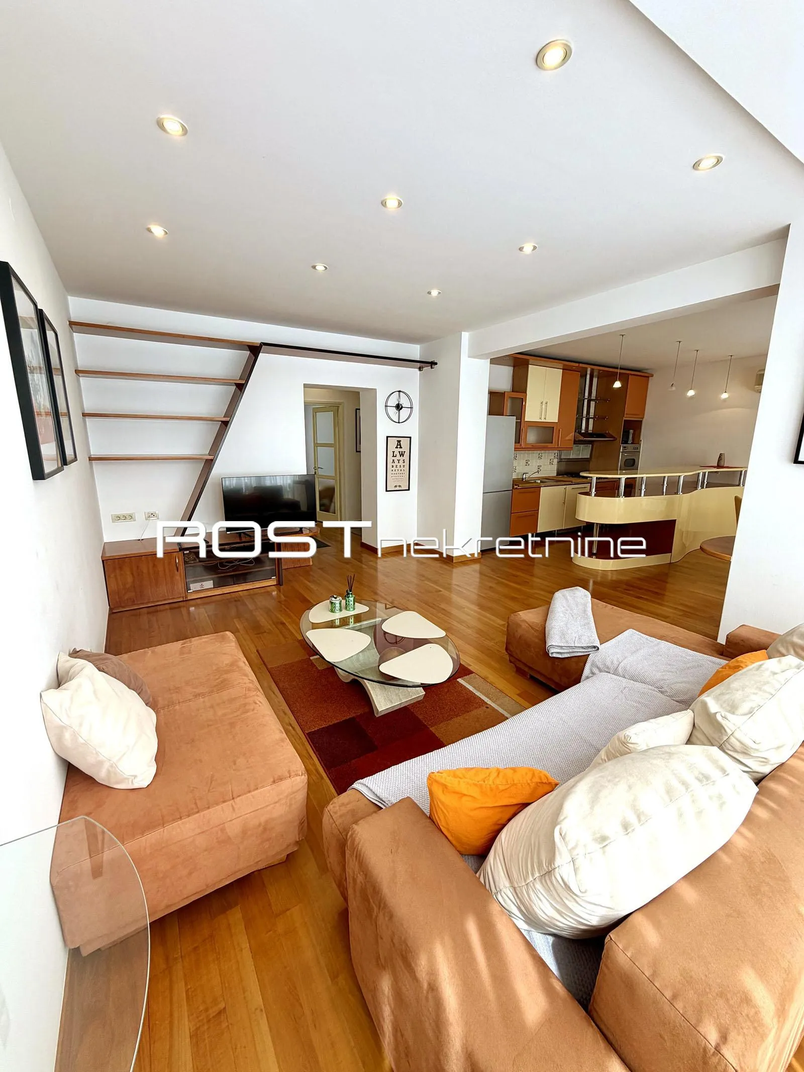 centar - savska cesta - 70 m2, 3-sobni + balkon - atraktivni - slika 7