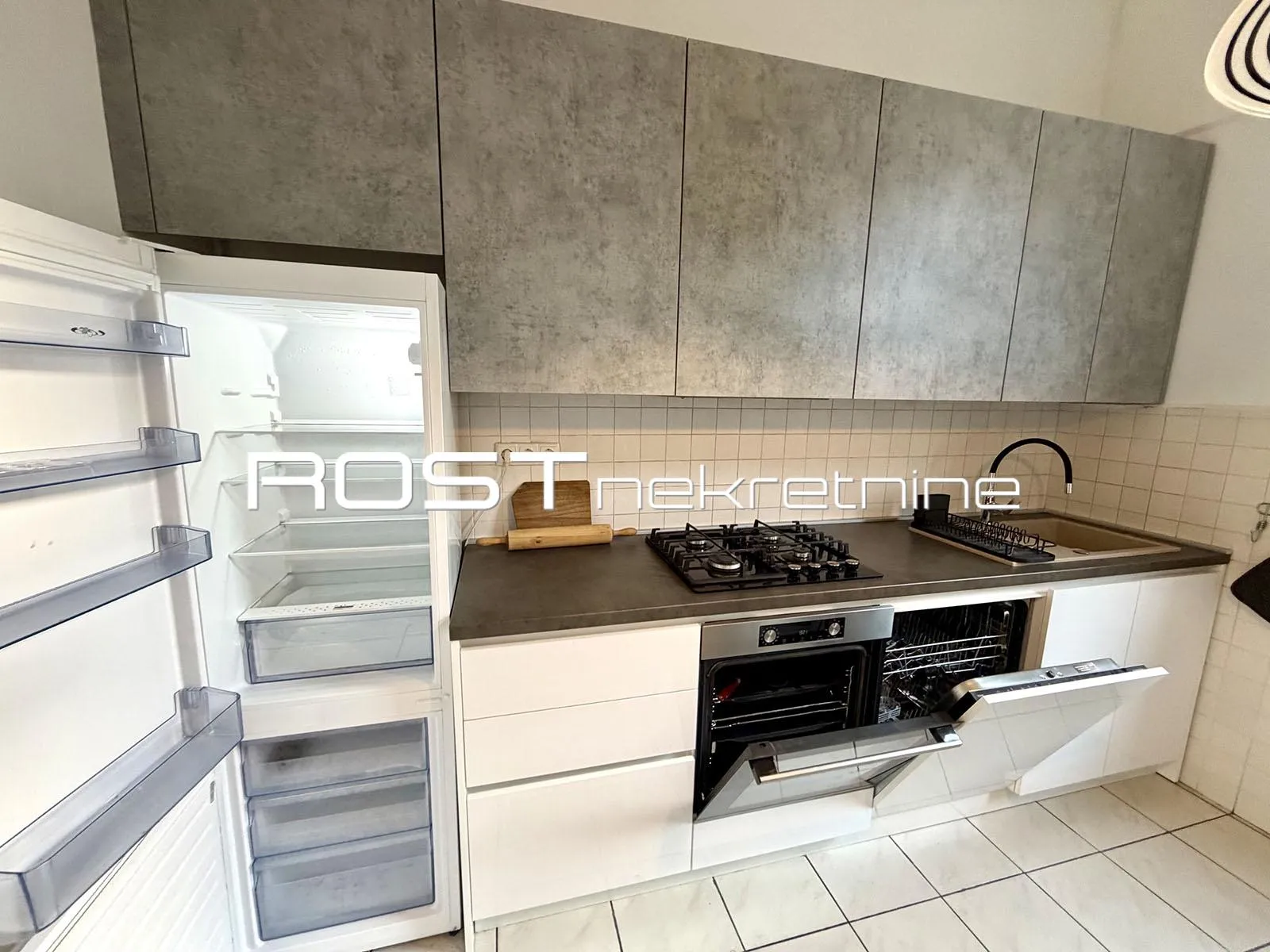 strogi centar - gundulićeva - 122 m2, 4-sobni + balkon - novouređeni - slika 9