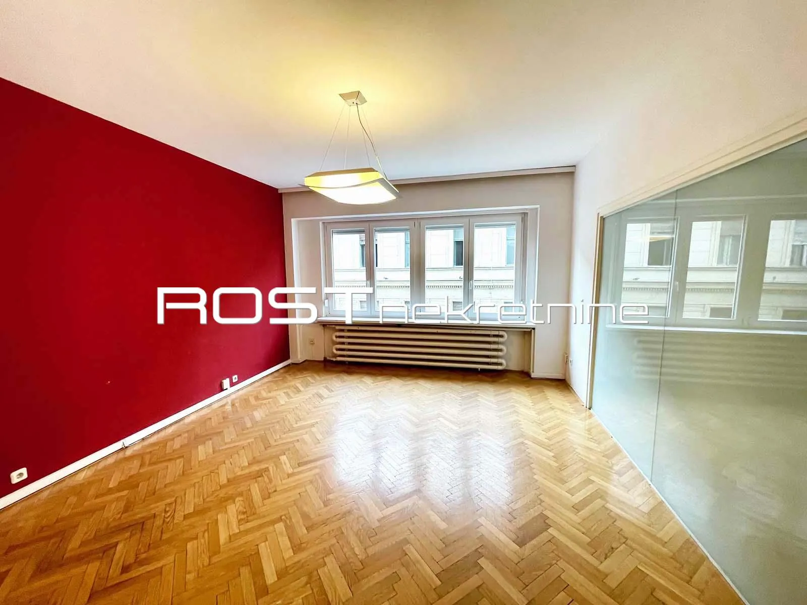 trg bana jelačića - 100 m2, 4-sobni + balkon - nenamješteni ured - slika 12