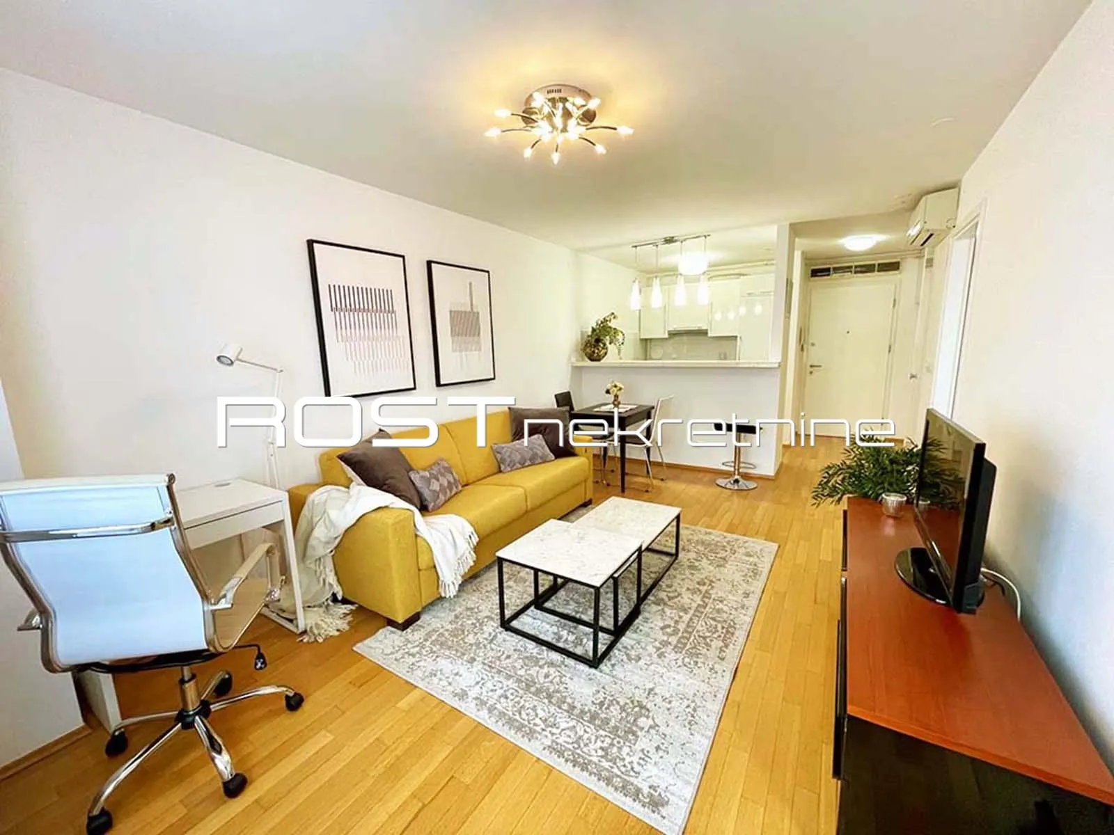 CENTAR ZVONIMIR - LJ. Posavskog - 47 m2, 2-sobni + GARAŽA - luksuzni - Zagreb