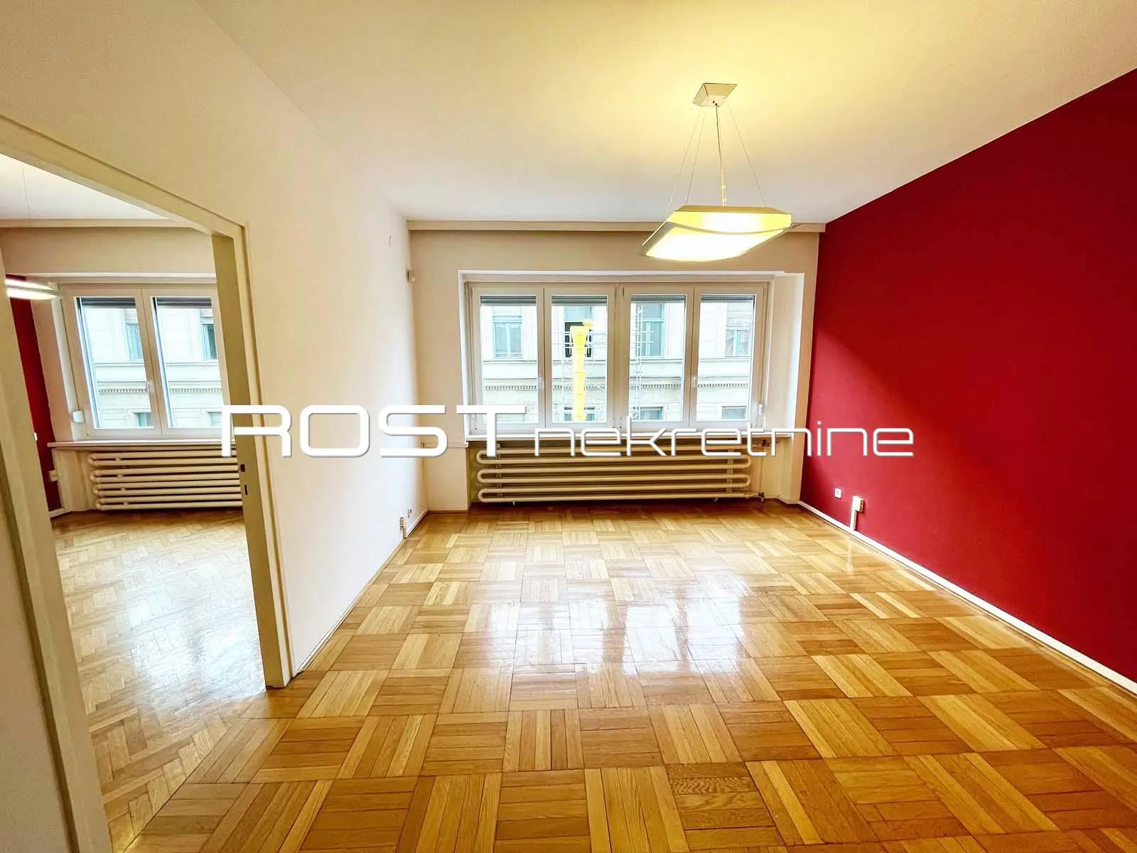 trg bana jelačića - 100 m2, 4-sobni + balkon - nenamješteni ured - slika 7
