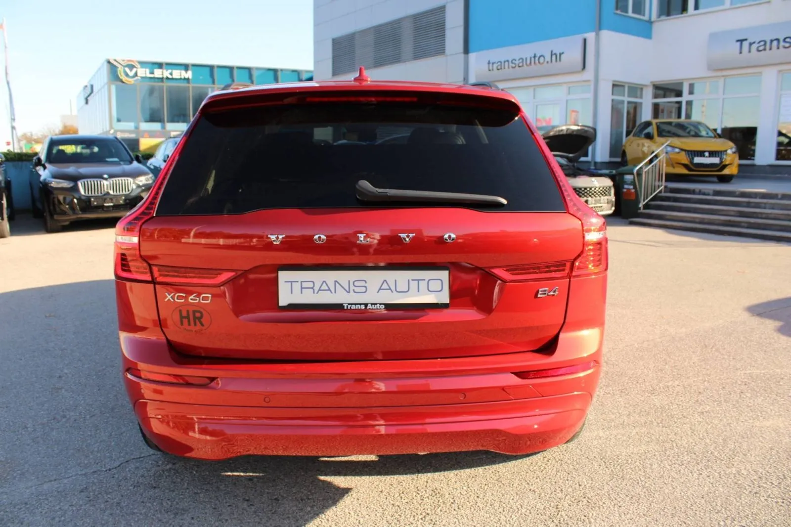 volvo xc60 b4 2.0d automatik *led, navigacija, kamera* - slika 6
