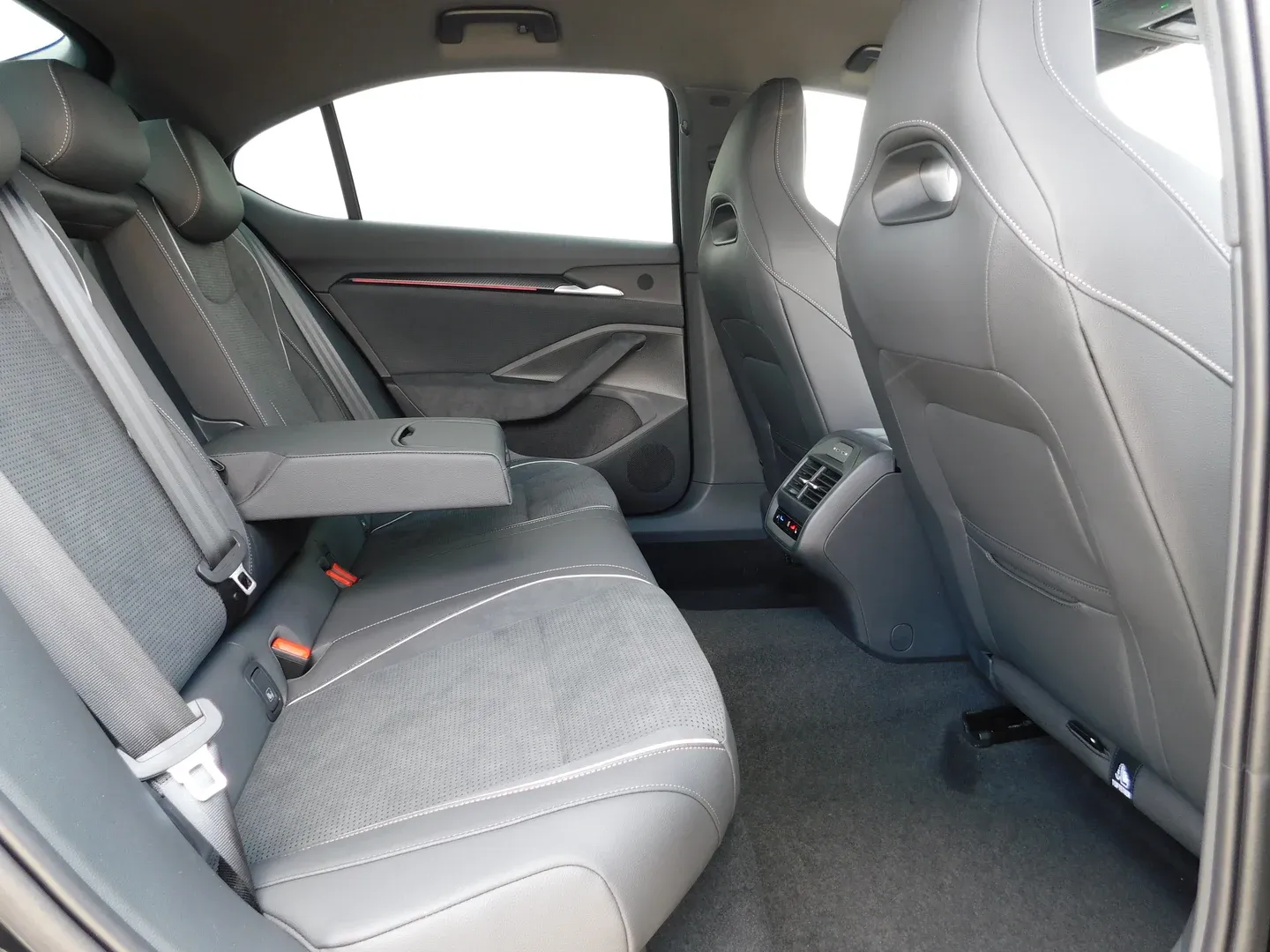12783 škoda superb sportline 2.0 tdi dsg - slika 13