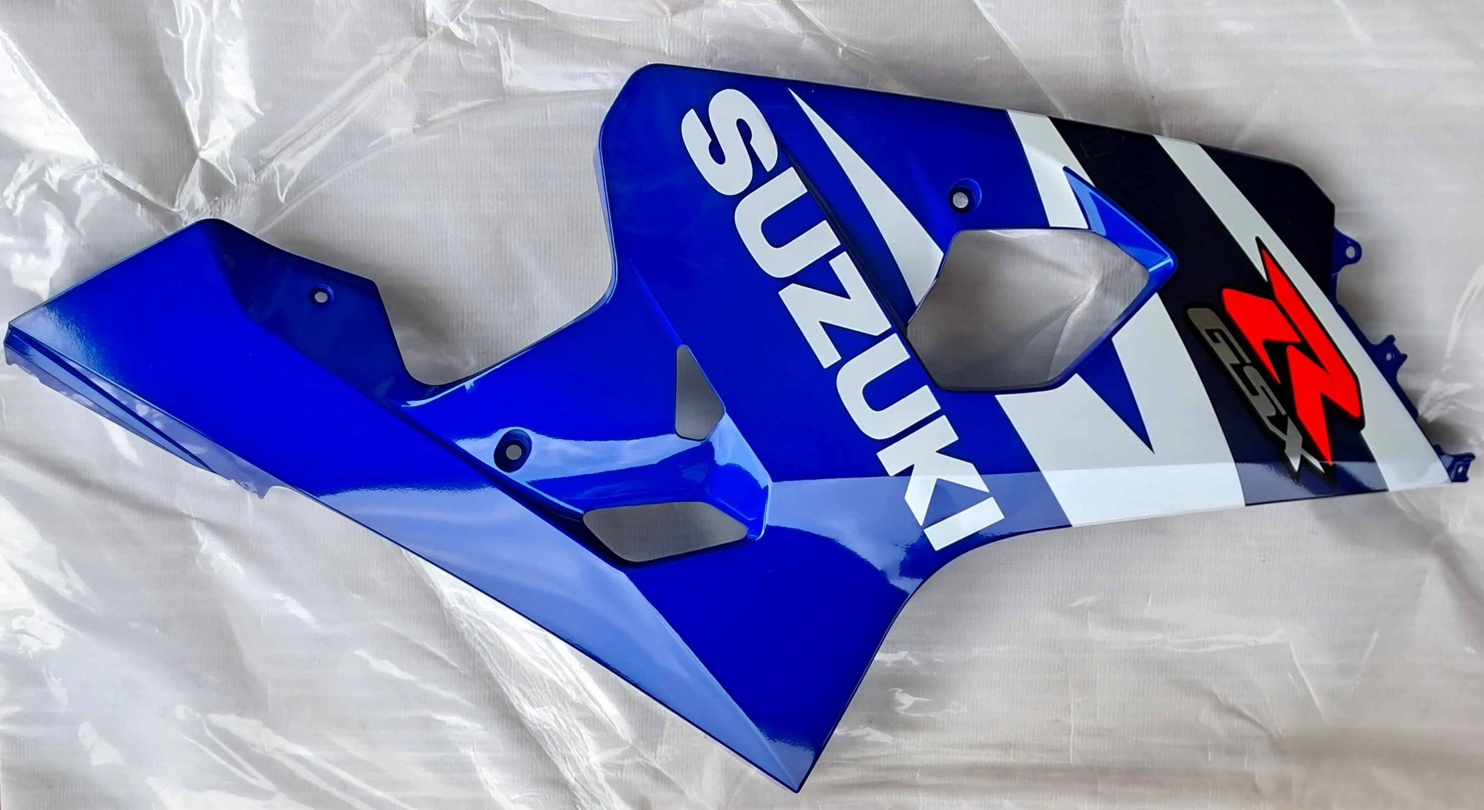 suzuki gsx-r 600/750 - desna bočna oplata novo!!! - slika 2
