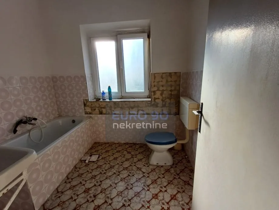 rtina-obiteljska kuća u samom centru mjesta s pogledom na more - slika 20